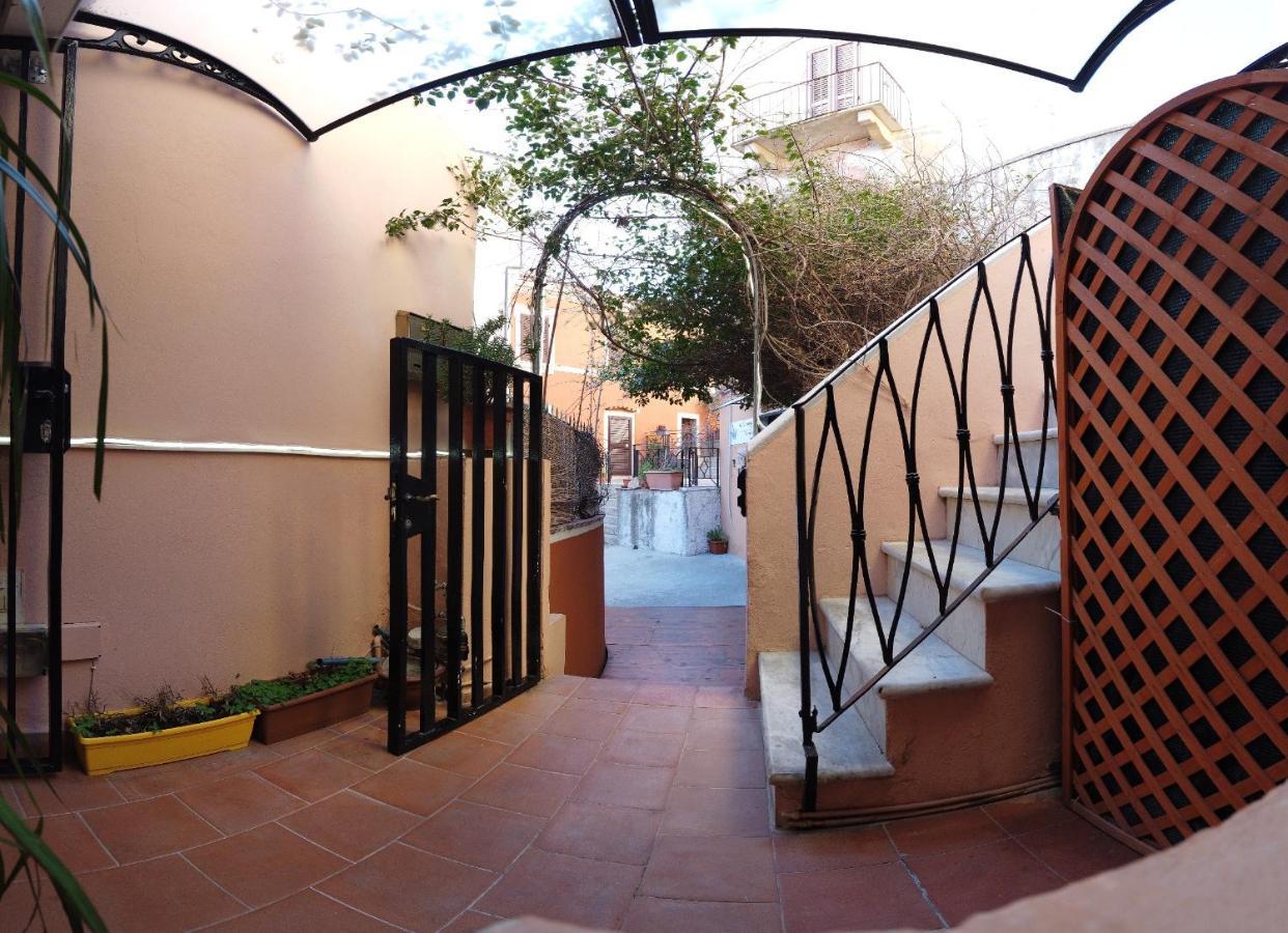 Locanda Dal Genovese La Maddalena  Dış mekan fotoğraf